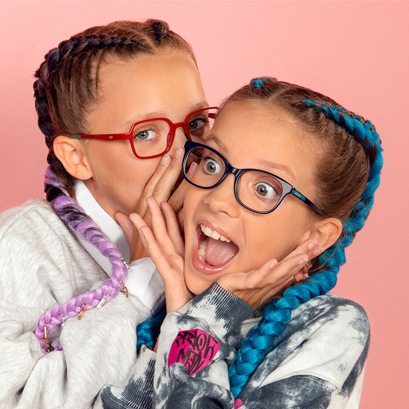 If you are looking for new glasses for your schoolchildren, Anda Kids packages are what you need!
